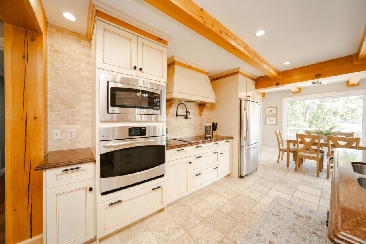 Muskokawaterfront Pooltable 98Tv 6Acres Villa ฮันต์สวิลล์ ภายนอก รูปภาพ